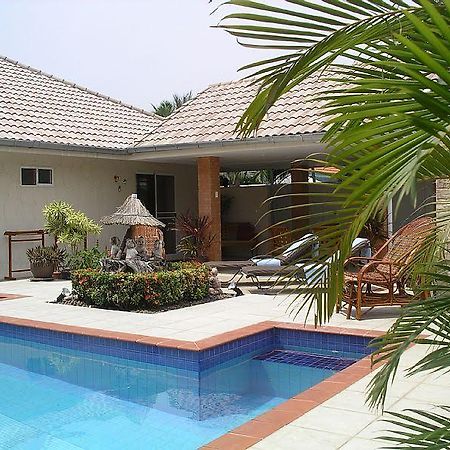 Villa Baansiesom Szamroijot Kültér fotó